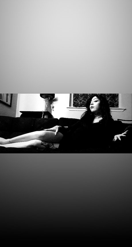 Glamour Ghoul onlyfans porn
