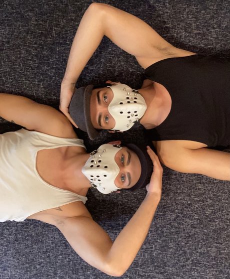 Two Hot B free_ onlyfans model