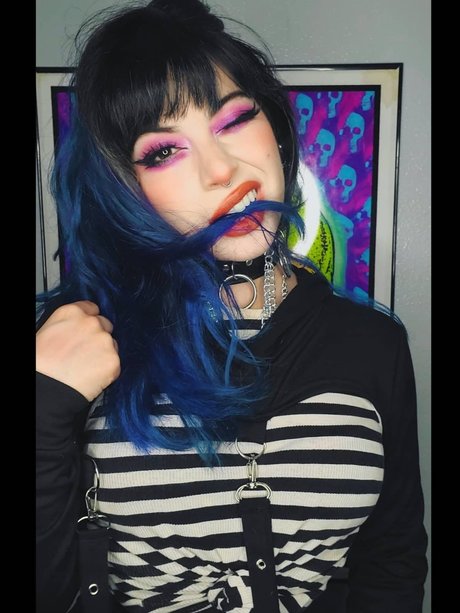 Tara Pena onlyfans leajs