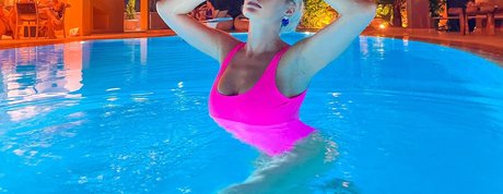 Blonde Queen onlyfans leaks.