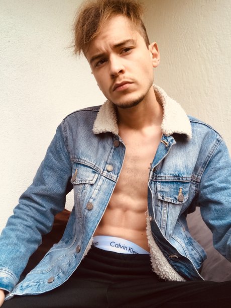 Osvaldo Peter onlyfans lesk