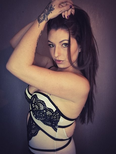 Katie Lou_ en onlyfans