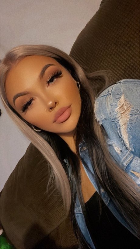 Mila Magnolia onlyfans leaj