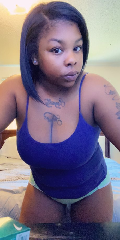 Camryn J onlyfans striptease