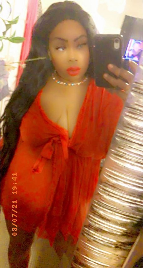 Kim Barbie onlyfans creator