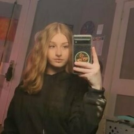 phoenix_ onlyfans model images