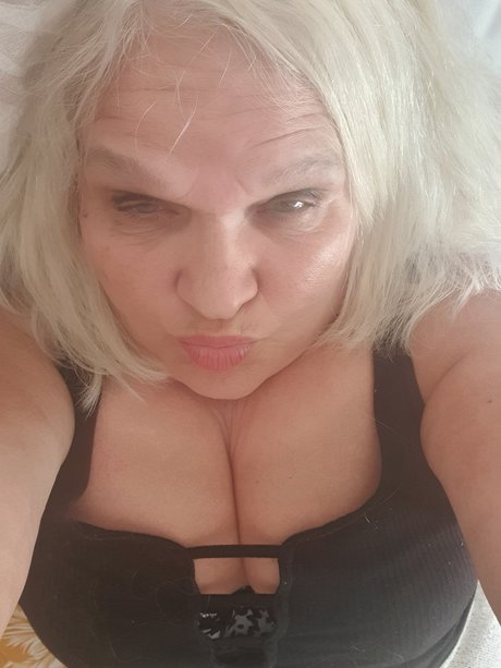 HotkiwBABE62 nude onlyfans