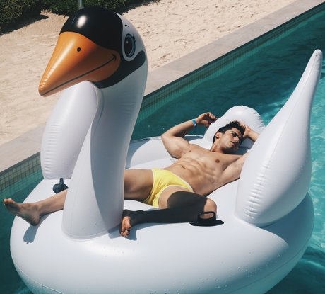 Xclusive Boy Free onlyfans boobs