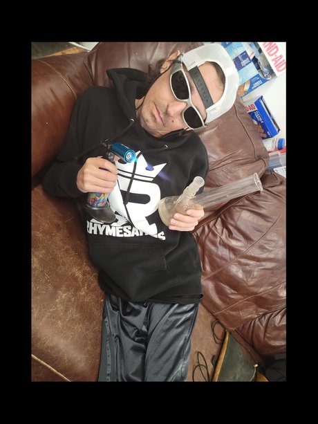 Glass Peepshow topless onlyfans