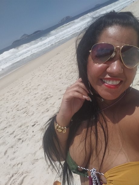 Thaissa Santos_ onlyfans leajs