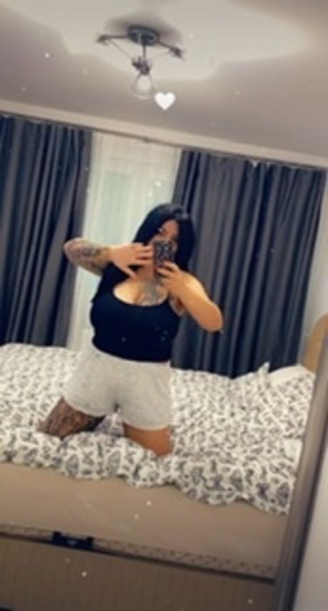 Marya87 onlyfans model photos