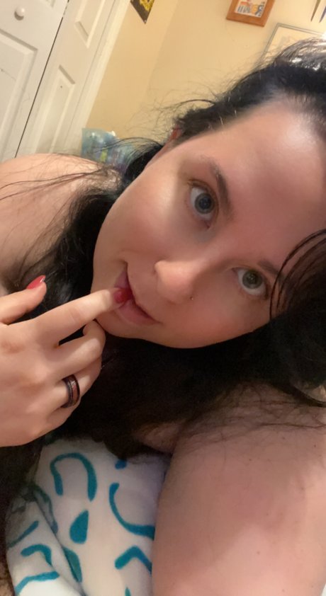 Kitty White onlyfans sex tape