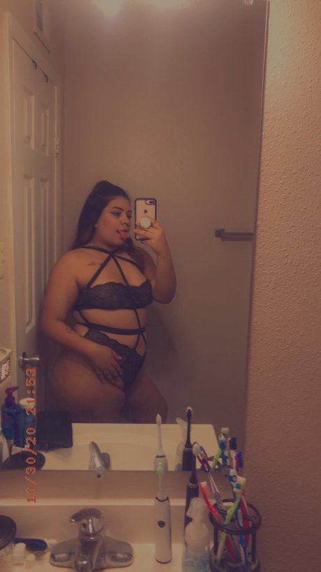 Renaa leaked onlyfans