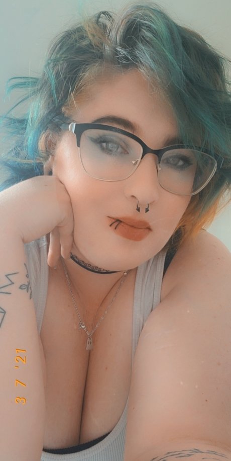 Alora Lane fans only