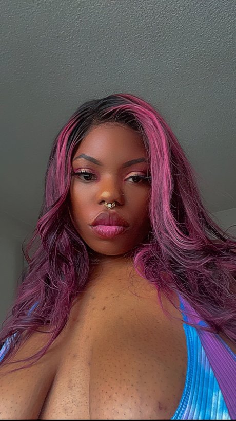 Vicious Venus_ is on onlyfans