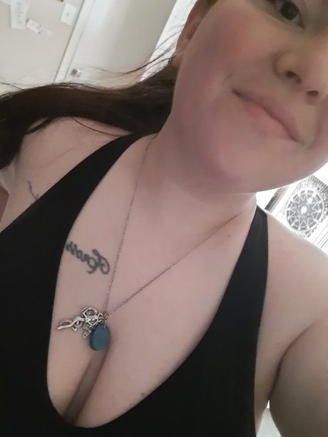 PrettyBritty onlyfans nude tits