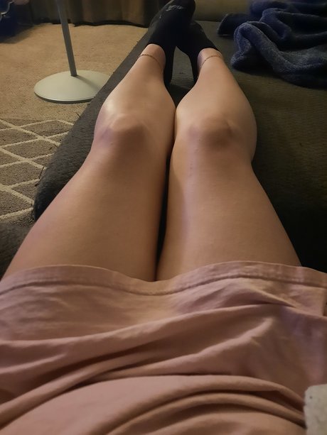 PrettyBritty onlyfans strip tease