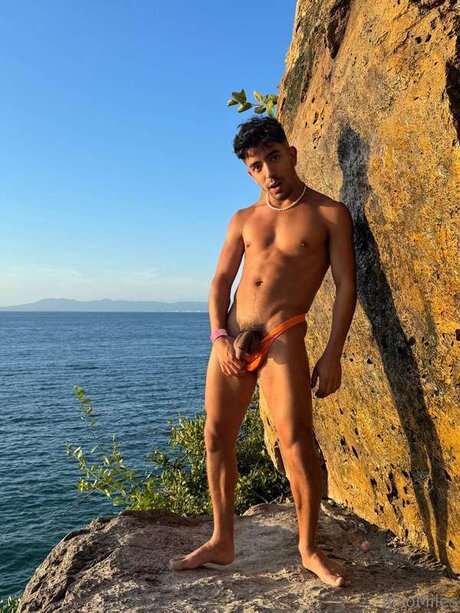 Milo Miles onlyfans boobs