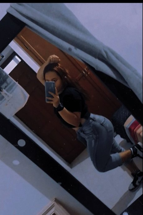 Luisa Contreras onlyfans naked leaks