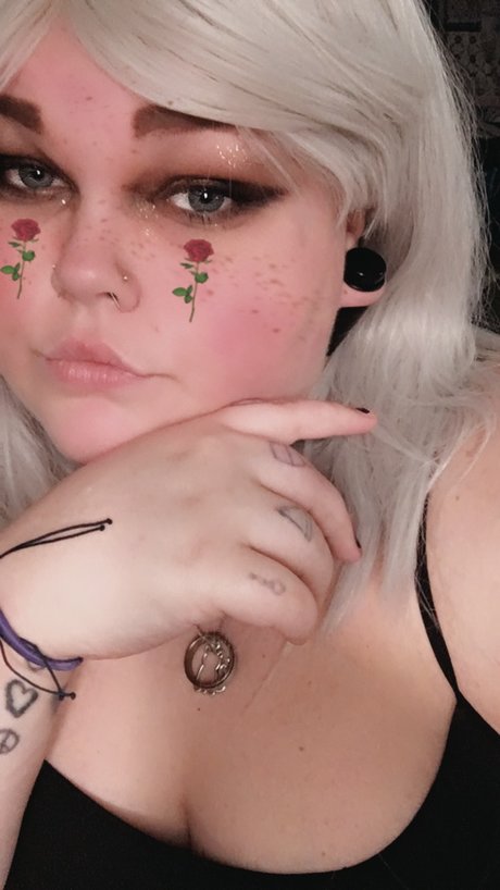 Greyson is on onlyfans