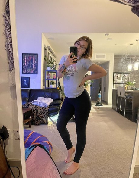 Fooya onlyfans model photos