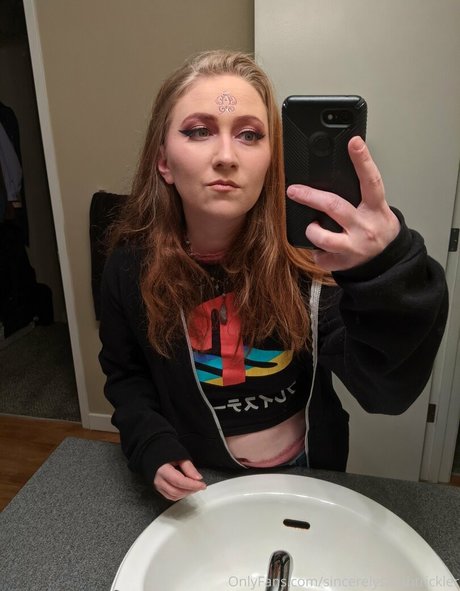 sincerelysarahtrickler onlyfans naked