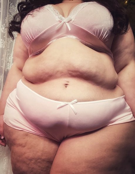 plump princess naked onlyfans