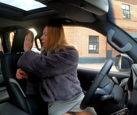 Lisa Rulit nude only fans