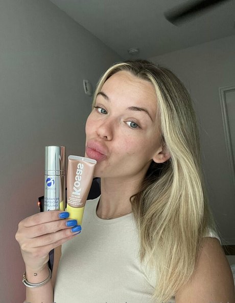 makeupwithmeredithh leaked nudes onlyfans