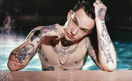 nikkihearts onlyfans nude leaked