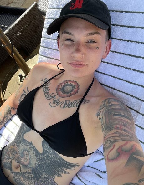 nikkihearts naked onlyfans