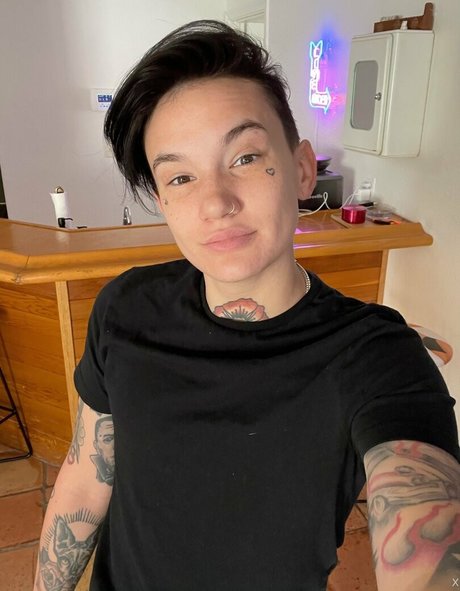 nikkihearts onlyfans leaks.