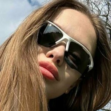 veronica flowers onlyfans nude content