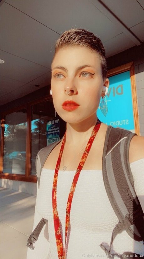 opal lilly onyx naked on onlyfans