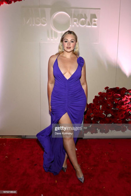 Iskra Lawrence onlyfans archive