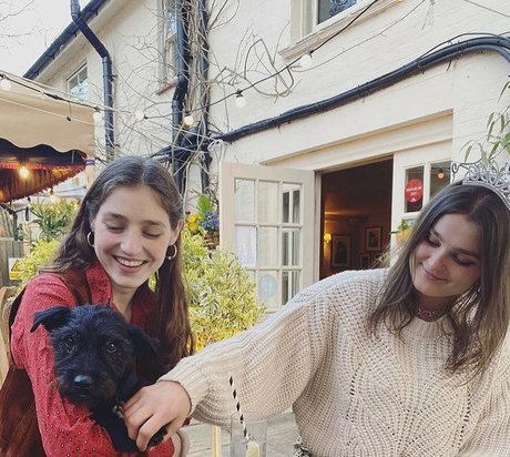 Jasmine van den Bogaerde onlyfans fotos