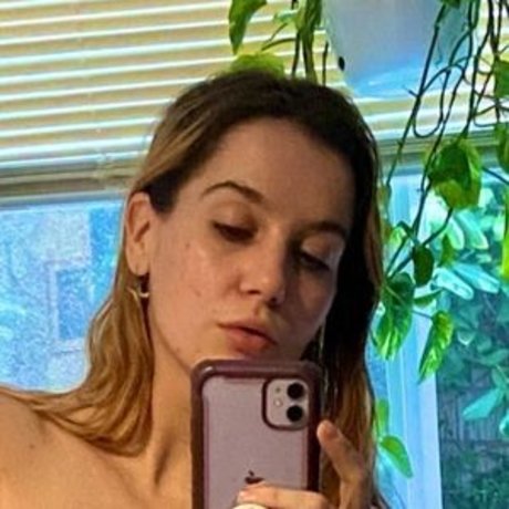 Kasey Warner Profile pic