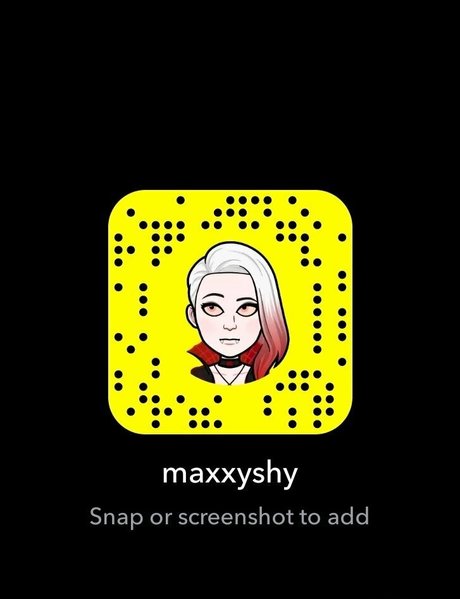 maxxyshy naked onlyfans