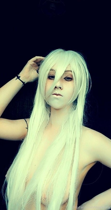 maxxyshy onlyfans model images