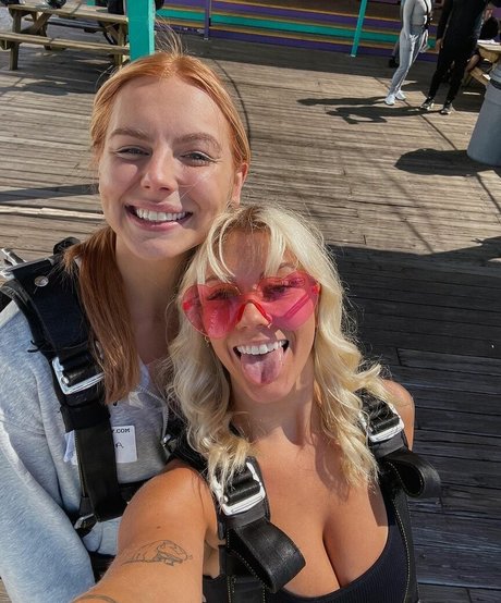 Taylor Hughs onlyfans free