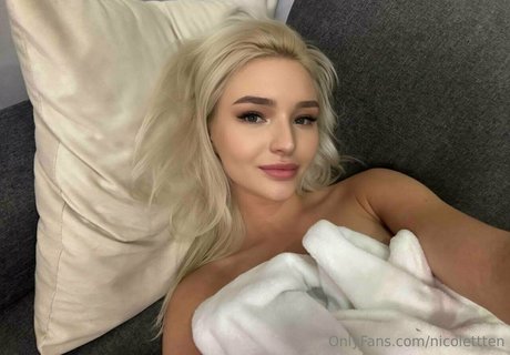 nicolettten onlyfans nude content