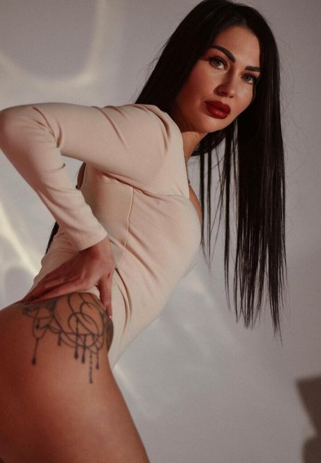 olivi pearl nude onlyfans leaks