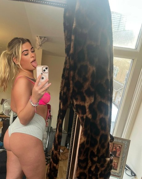 hollyerinx naked onlyfans pics