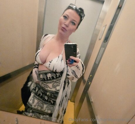 harmonyreigns onlyfans porn free