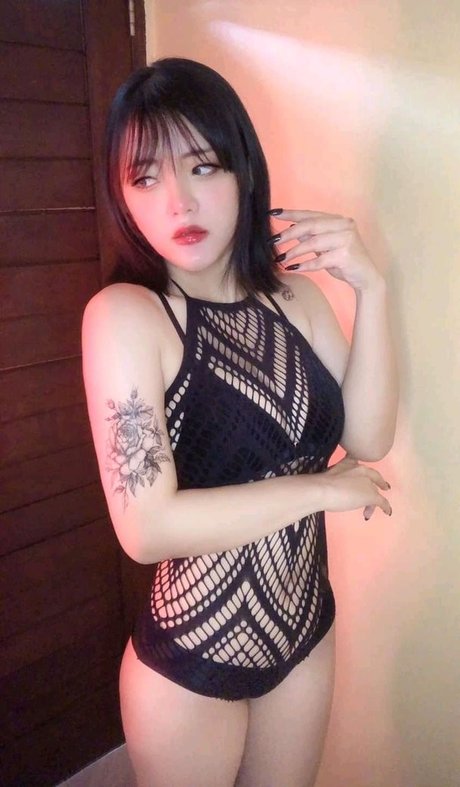 Hiyukimos naked onlyfans pics