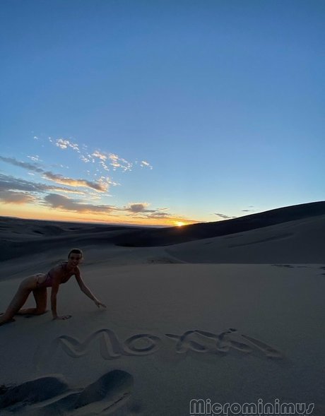 Love Moxxi onlyfans pictures