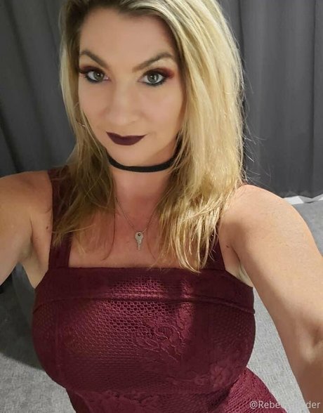 therebeccaryder onlyfans exposed