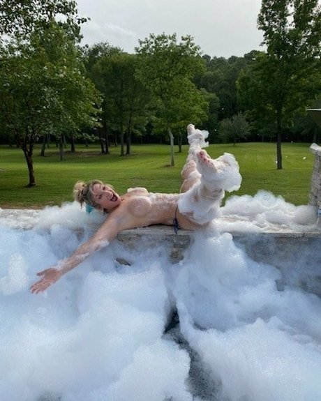 therebeccaryder onlyfans nude porn