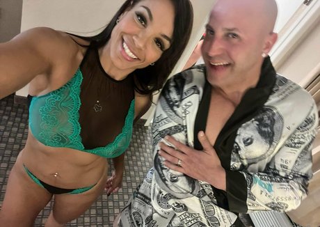 haro2020of onlyfans strip