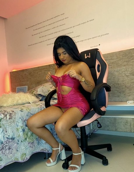 Thayna_ onlyfans free content